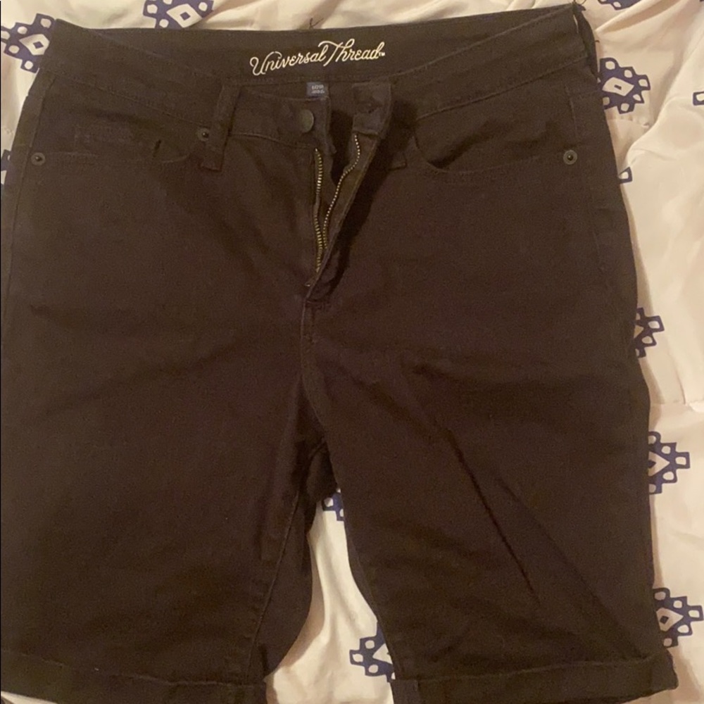 Black mid thigh shorts in great condition